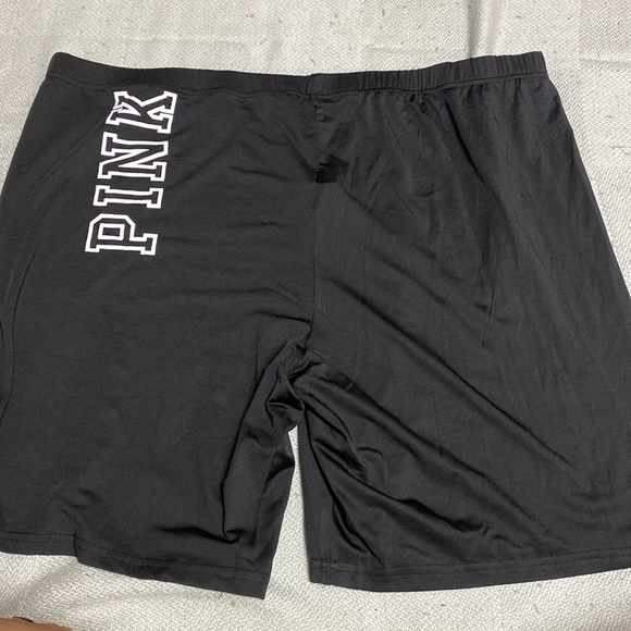 Plus size pink shorts - Picture 1 of 4